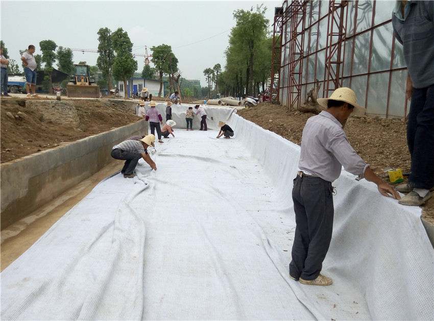 工程所需膨润土防水毯单位面积质量及厚度